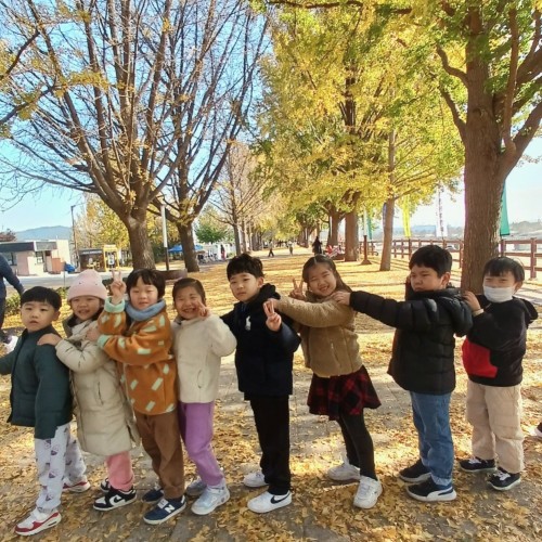 은행나무길(유아반)