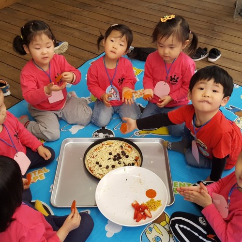딸기밭 체험활동