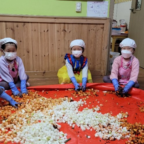 Cooking class - 깍두기 담기